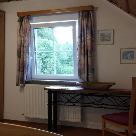 Ferienhaus Georges Rast *