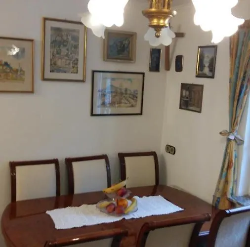 Altes Forsthaus Am Bach 奥尔陶斯