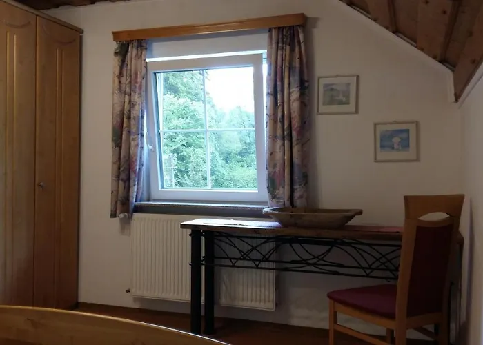 度假居 Altes Forsthaus Am Bach *