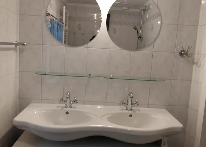 Altes Forsthaus Am Bach 度假居 奥尔陶斯