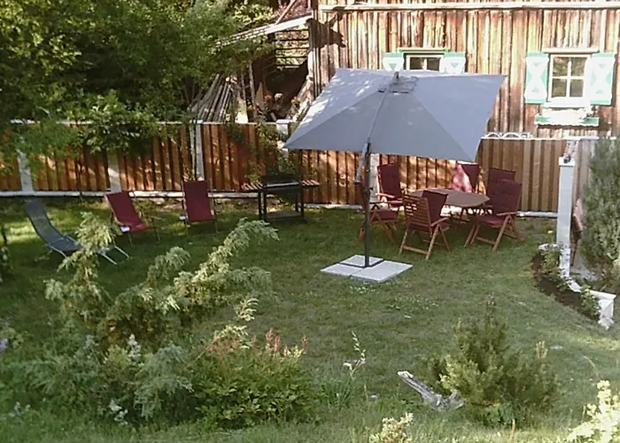 度假居 Altes Forsthaus Am Bach 奥尔陶斯